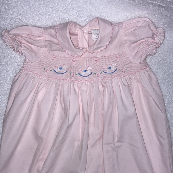 Vintage rocking horse smocked bubble romper 6/9m - Picture 2 of 7